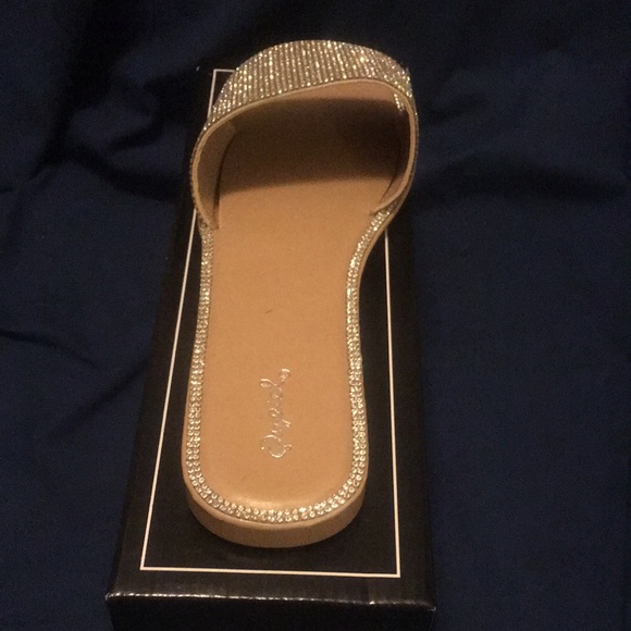 Square Toe Nude Rhinestone Slide. - Picture 6 of 6